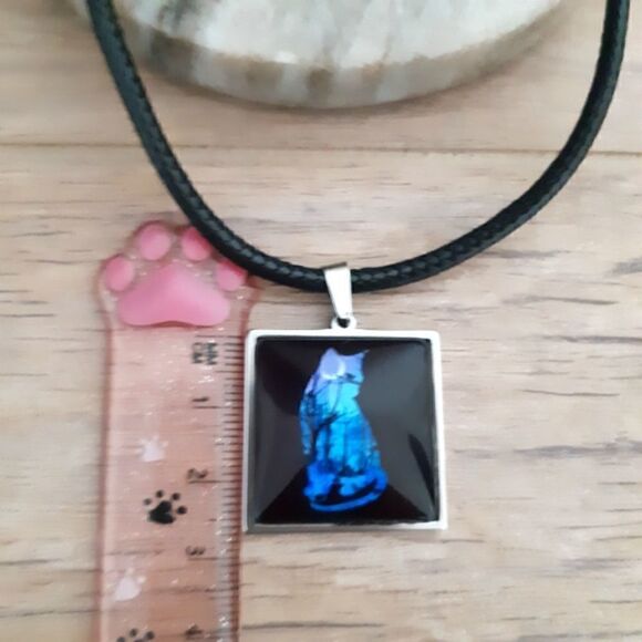 Cat Silhouette Hand Crafted Stainless Steel Charm Leather Adjustable Necklace - Picture 5 of 10